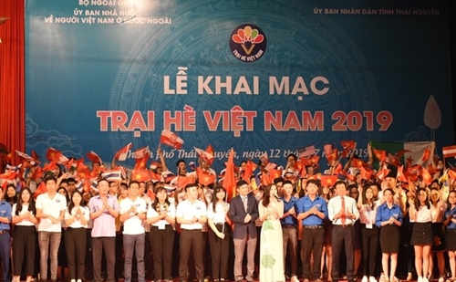 Gần 120 thanh, thiếu niên kiều bào tham dự Trại hè Việt Nam 2023